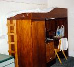 The bunk bed (click for full size=25k)